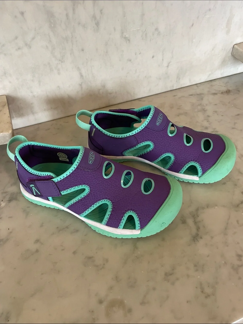 KEEN Kids' Stingray Closed Toe Water Sandal Shoe Purple/Cockatoo 3